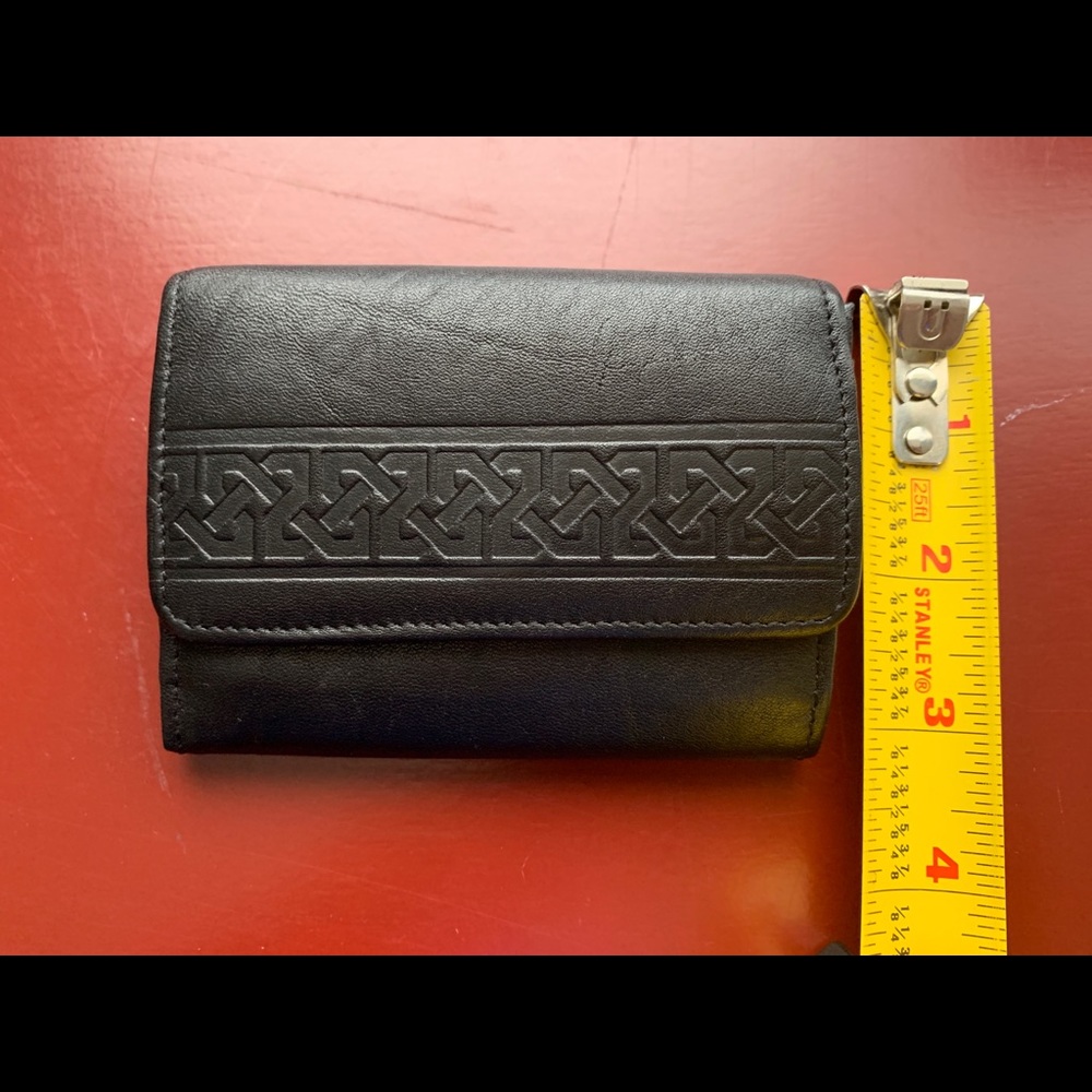 Amanda Smith genuine leather wallet